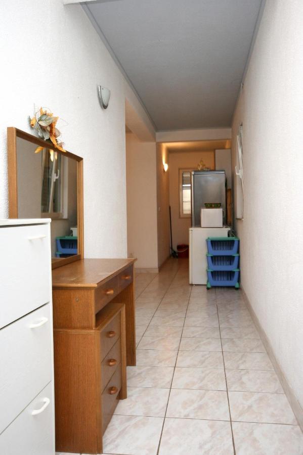 Apartments By The Sea Promajna, Makarska - 2673 Exterior photo
